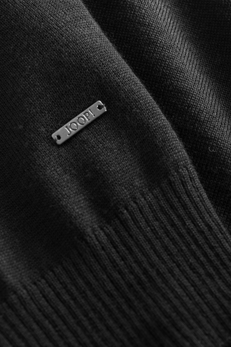 17 JK-06Davis 10012053