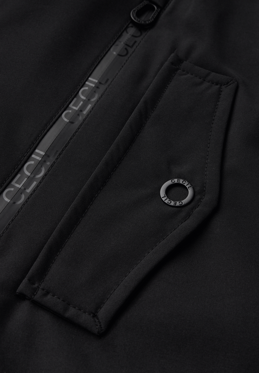 Parka mit abnehmbarer Kapuze