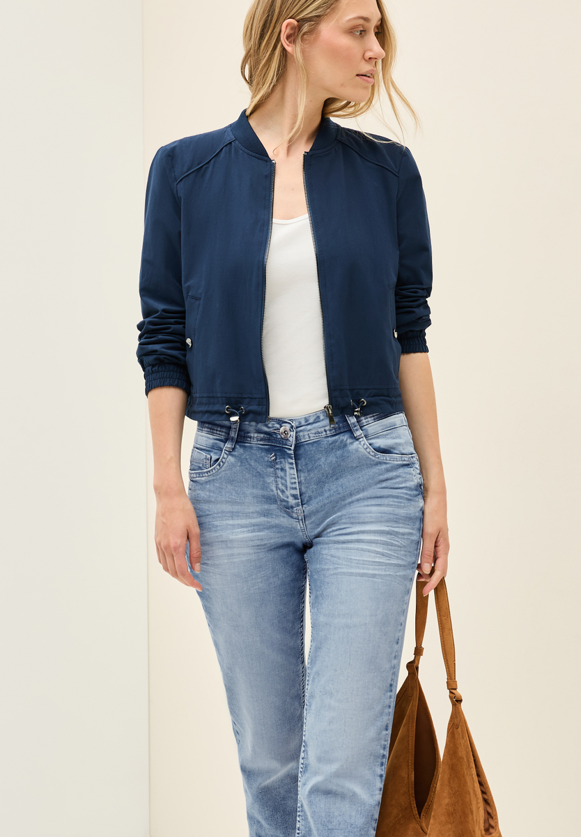 Jeans mit Turn-Up Detail