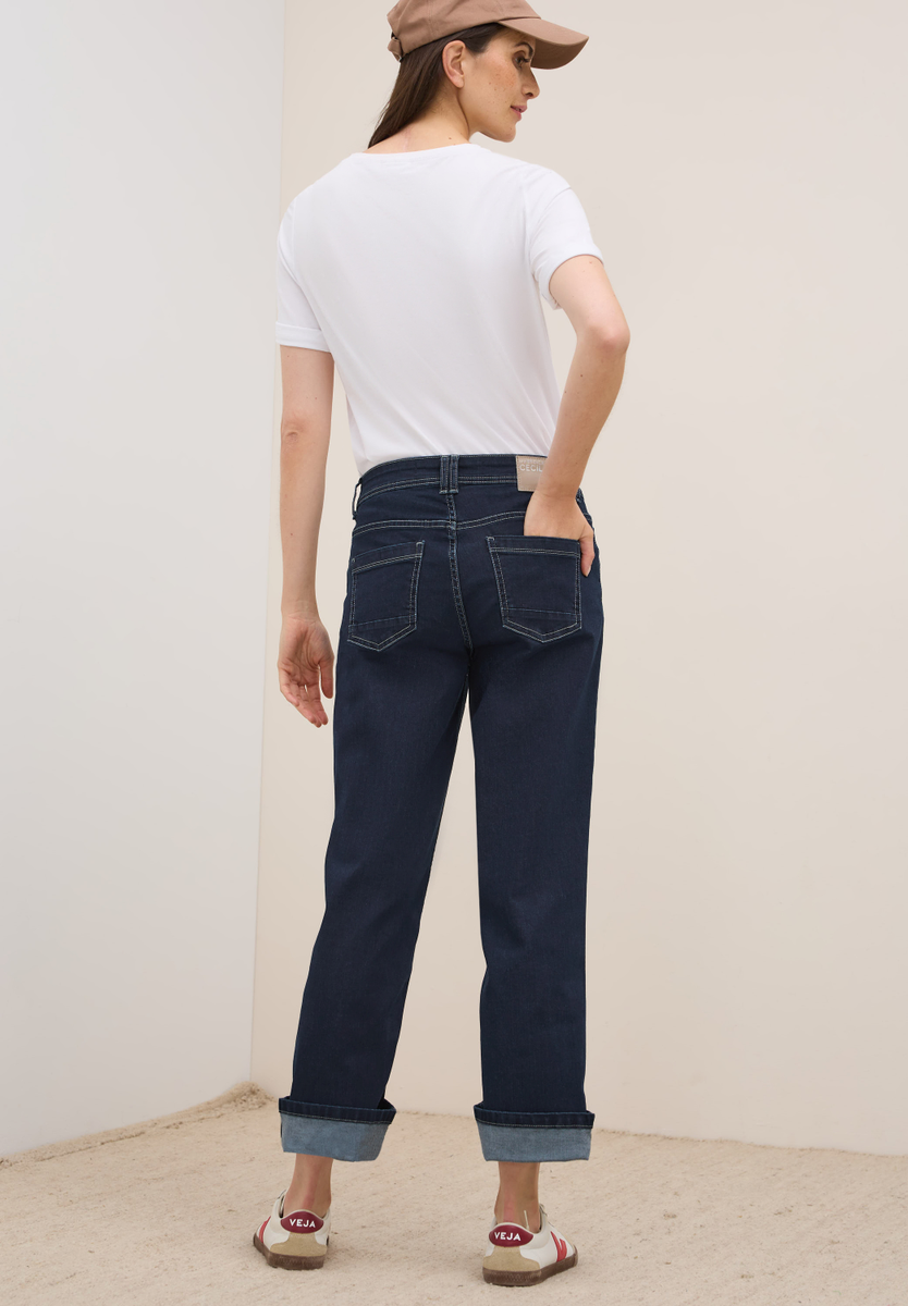 Rinsed Straight Leg Jeans