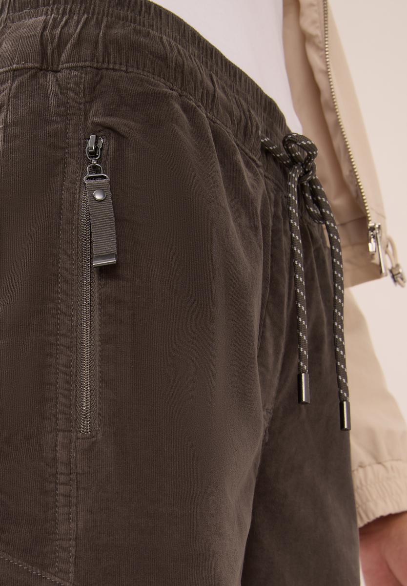 Cordhose im Casual Fit