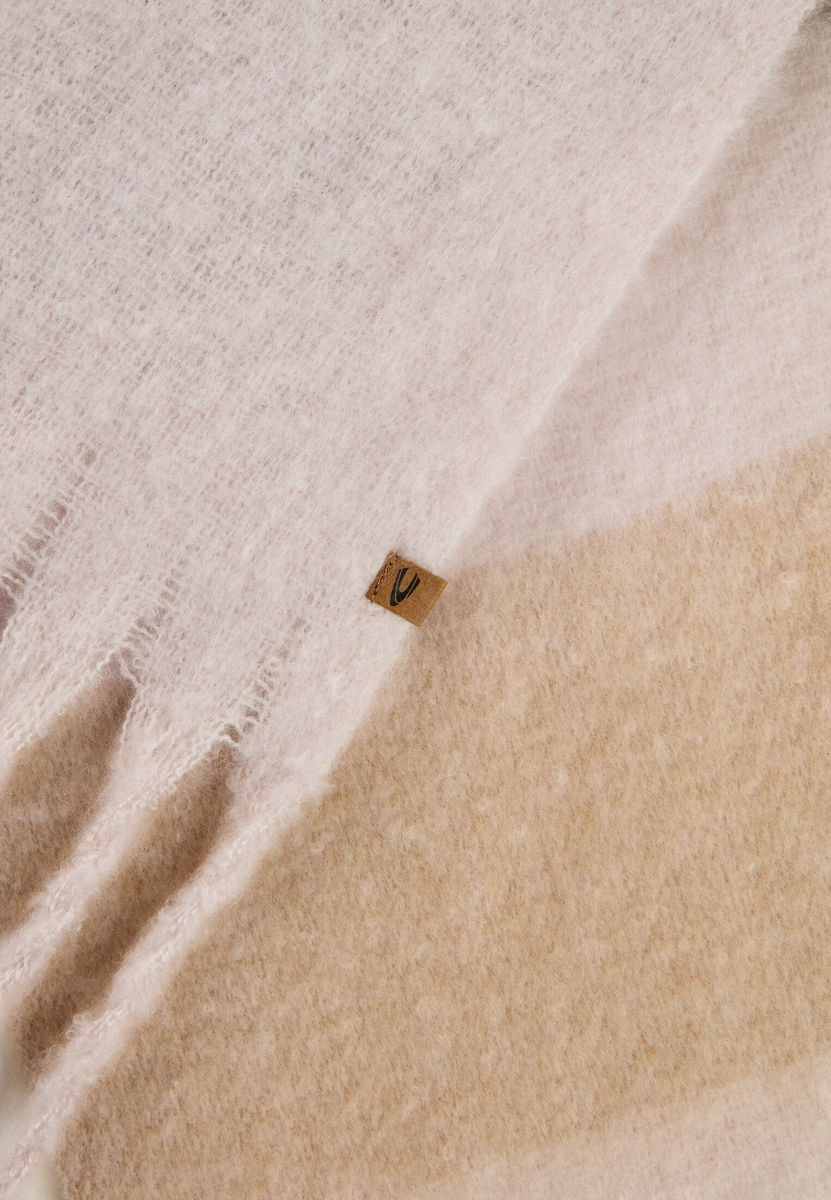 Schal aus weichem Material