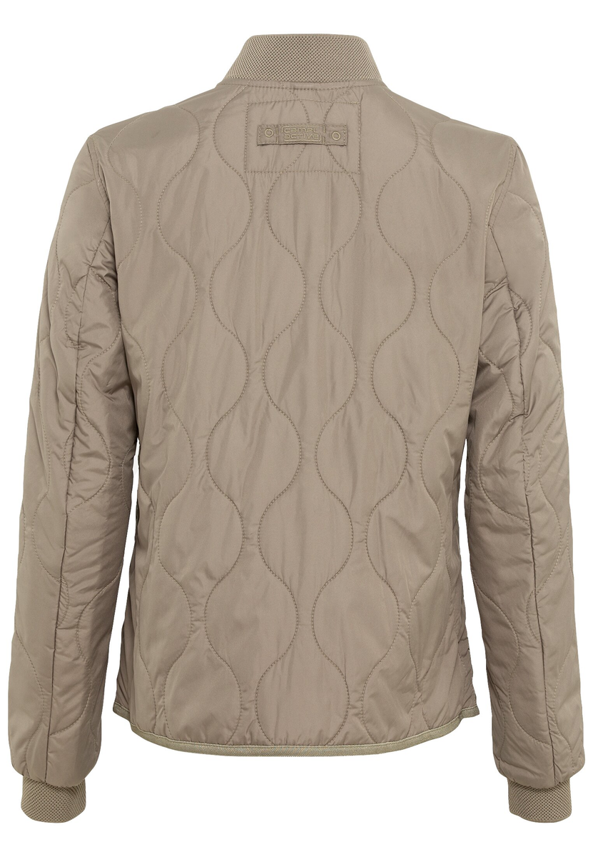 Kurze Steppjacke aus recyceltem Polyester