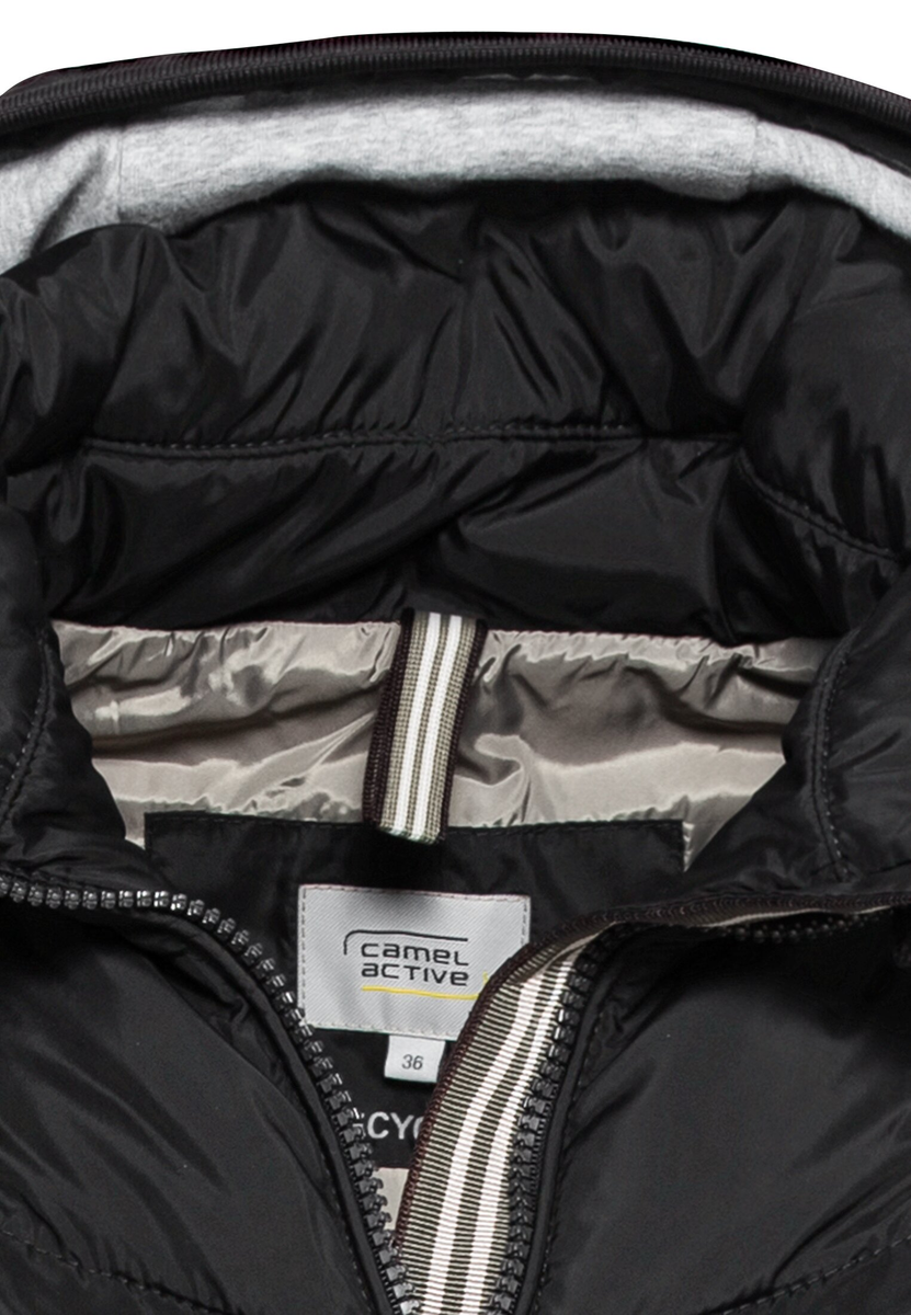 Steppmantel aus recyceltem Polyester