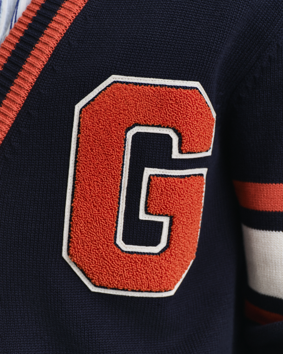 Strickjacke mit G-Badge