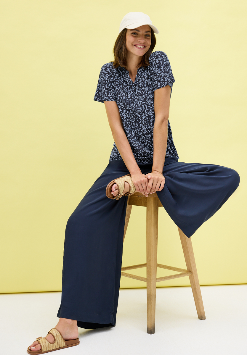 Shirt mit Minimal Print