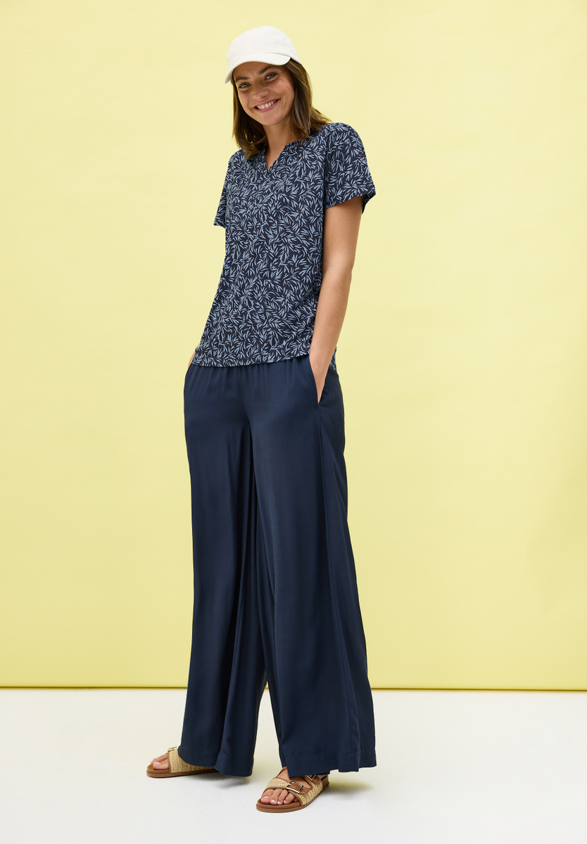 Shirt mit Minimal Print