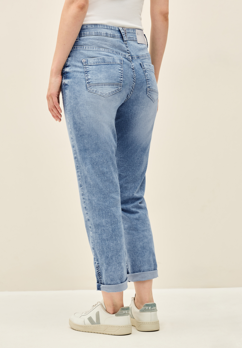 Jeans mit Turn-Up Detail