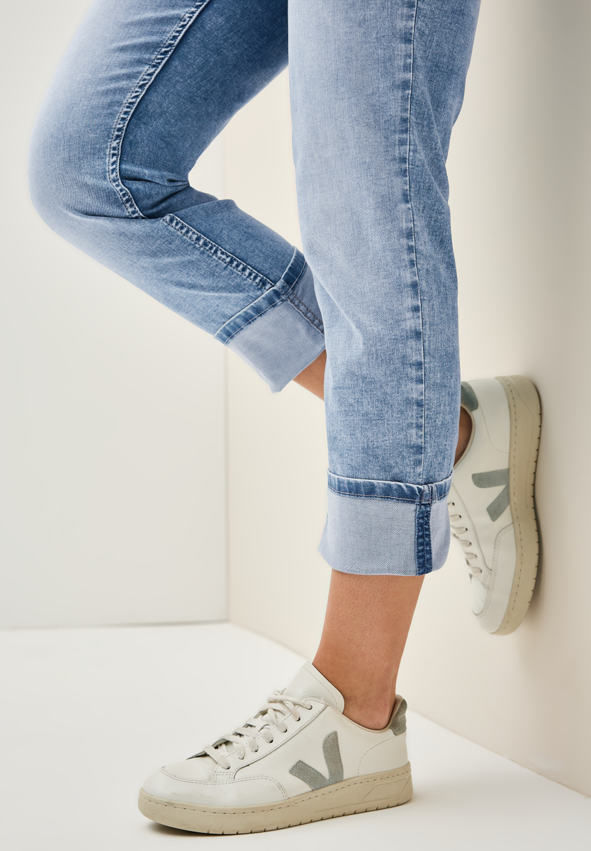 Jeans mit Turn-Up Detail