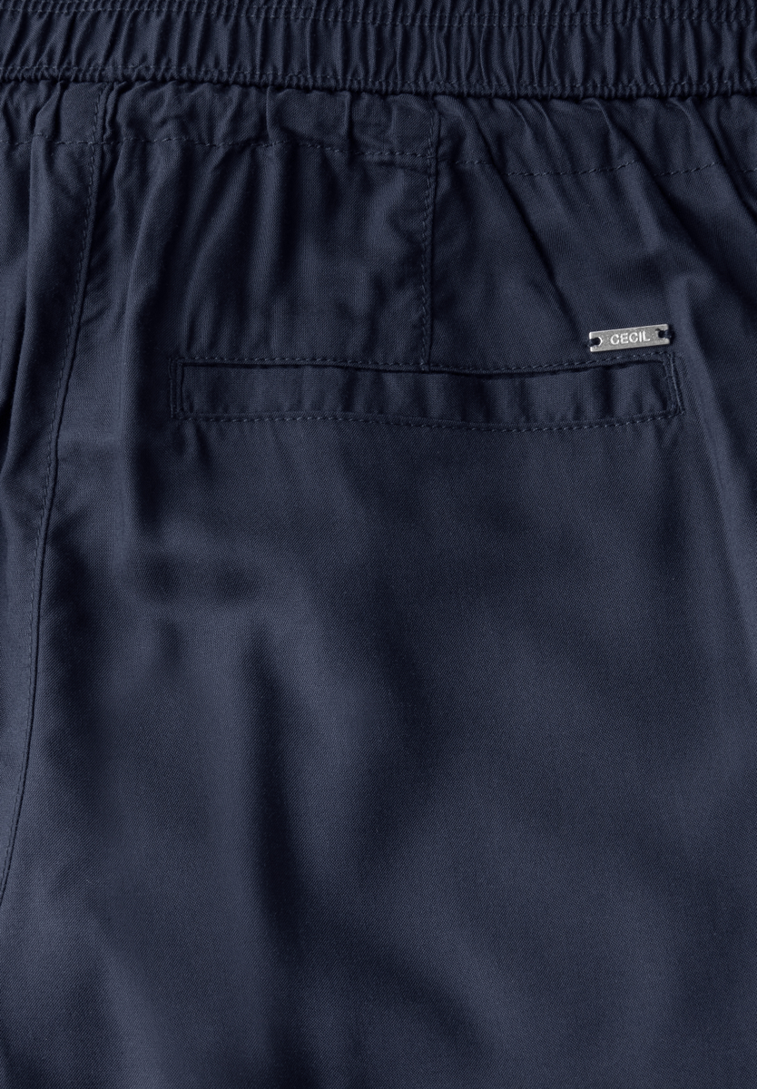 Loose Fit Hose