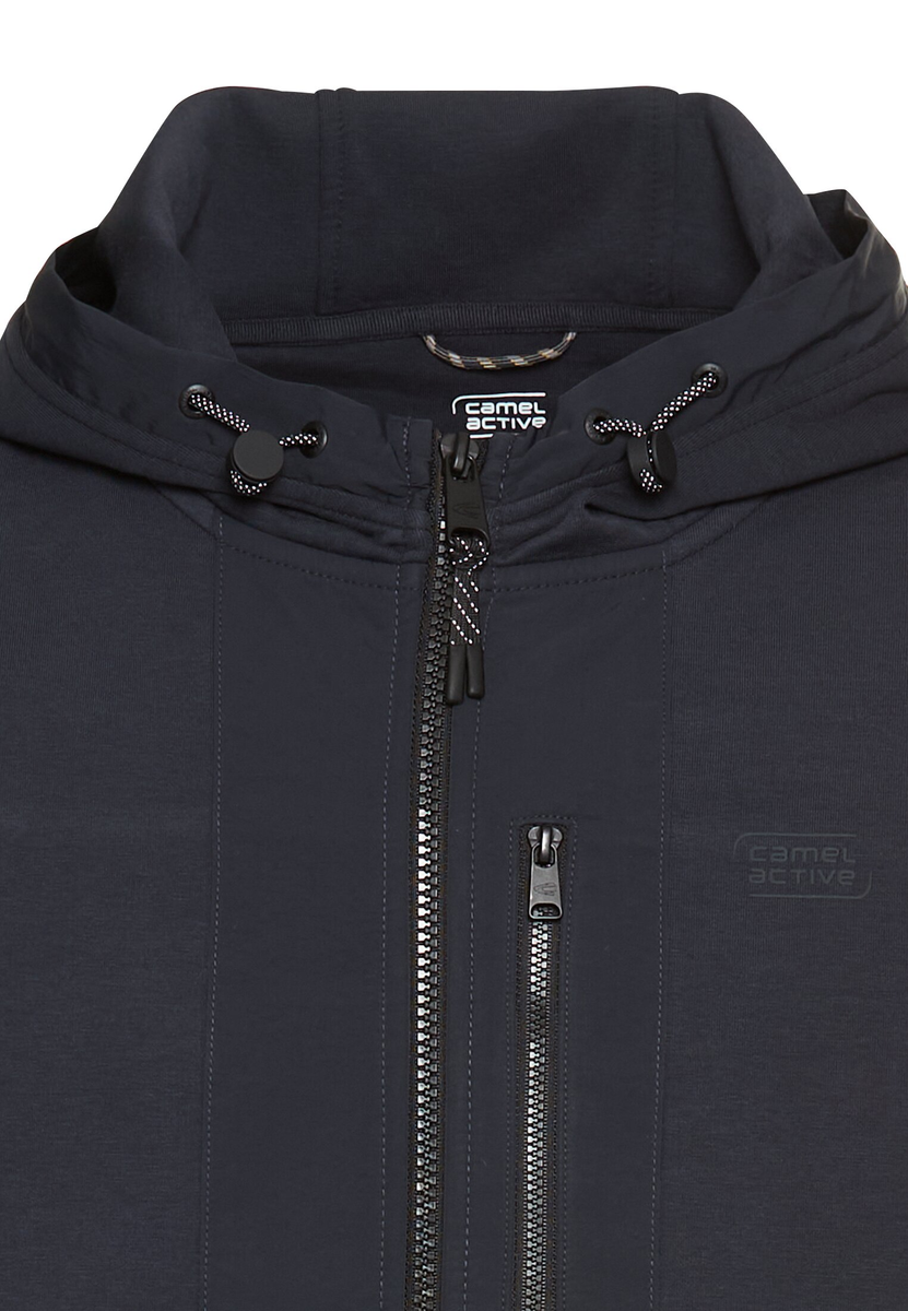 Sweatjacke mit 4-Way Stretch und kontrastierenden Details