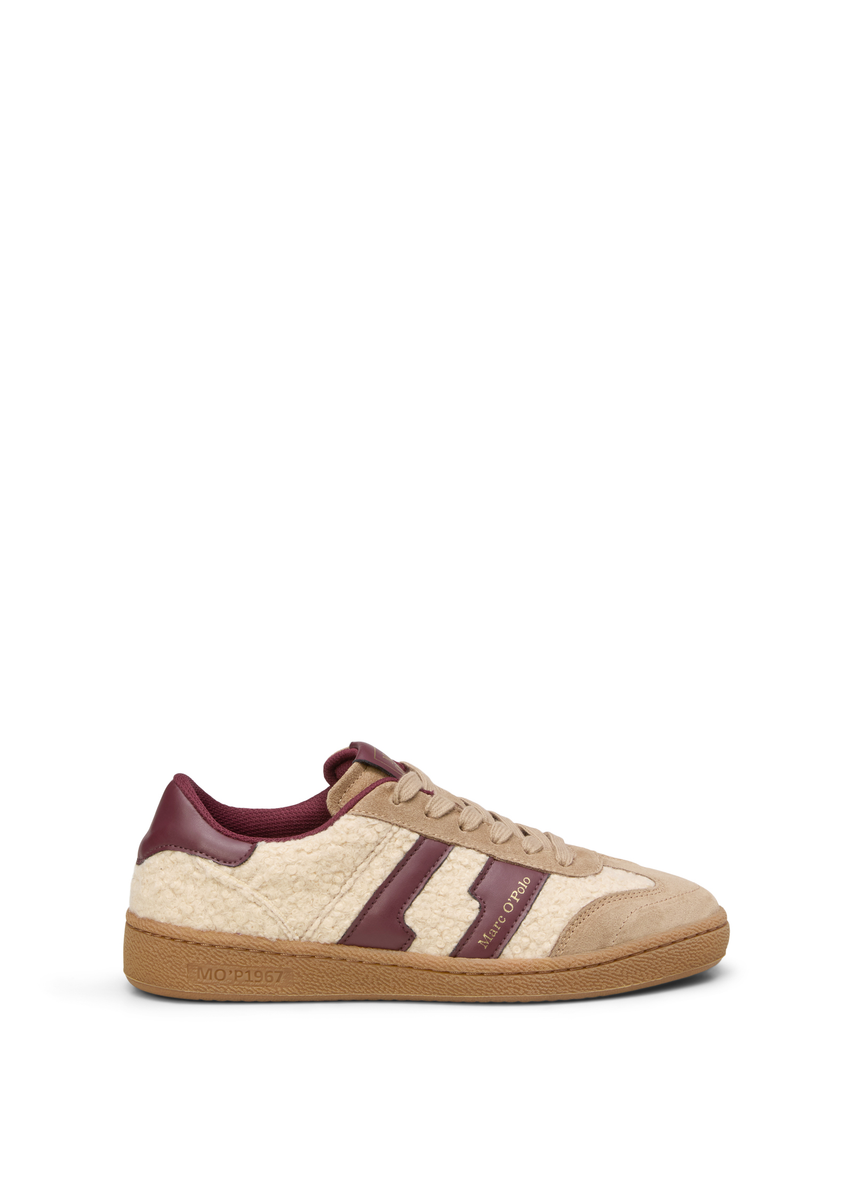 Sneaker