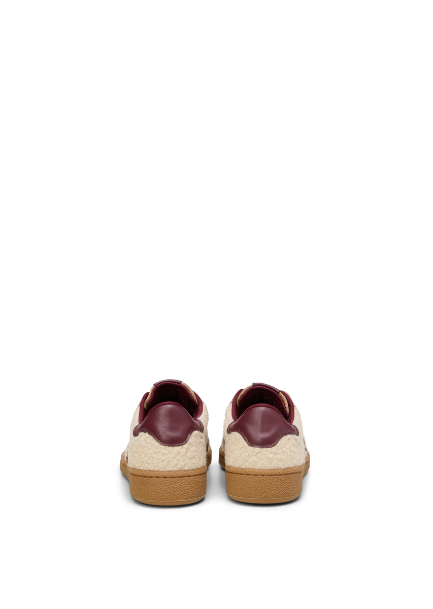 Sneaker