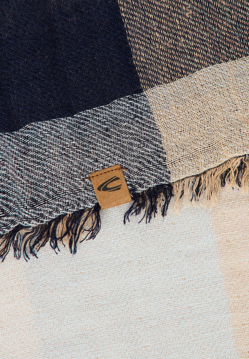 Schal aus einem Baumwollmix